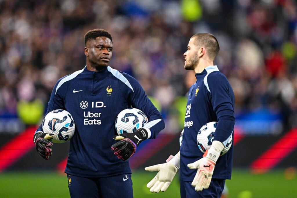 Brice Samba et Lucas Chevalier