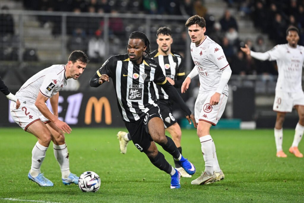 Angers SCO Goduine Koyalipou